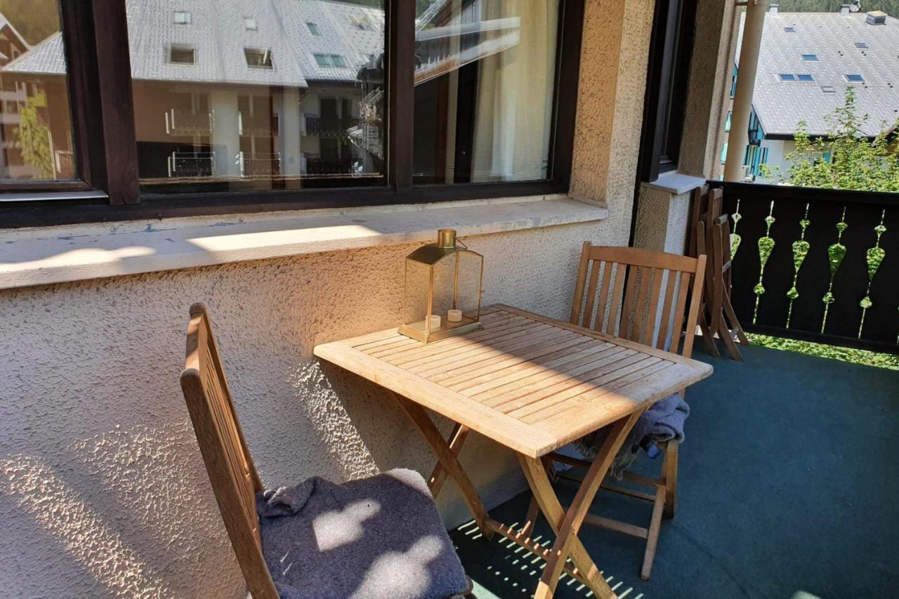 Appartement JOLI 32m avec BALCON-VUE sur le MONT-BLANC à Chamonix Extérieur photo